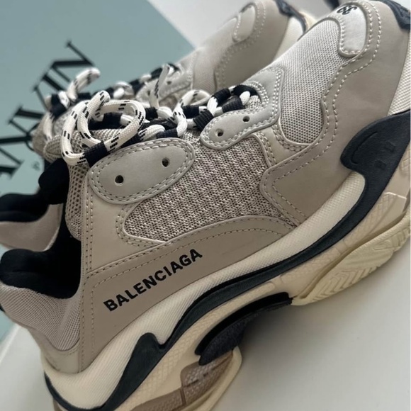 Balenciaga Sneakers Triple S - Picture 3 of 4